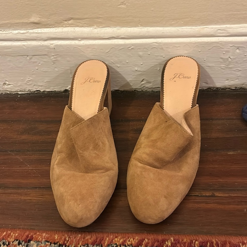 1.5” suede mules
